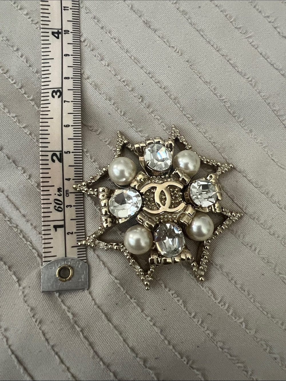 CHANEL 06A Brooch - Picture 8 of 8